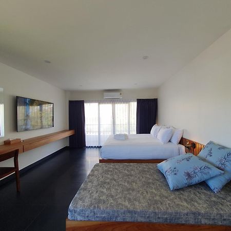The Sila Suites - Intrawarorot Chiang Mai Exterior photo
