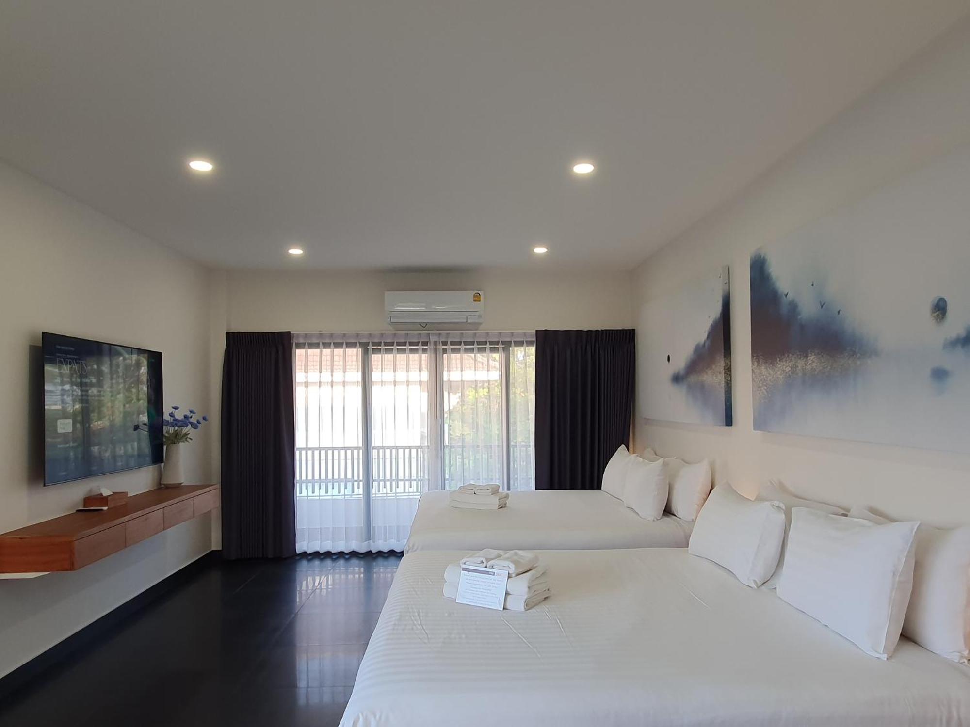 The Sila Suites - Intrawarorot Chiang Mai Exterior photo